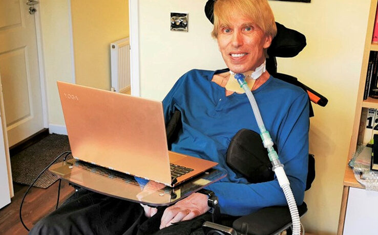 dr. peter scott-morgan, „primul cyborg din lume”, în scaunul cu rotile