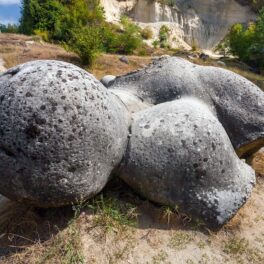 Trovanții de la Costești, „pietrele vii” din România care au fascinat experții