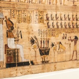 „Cartea Morților” expusă la Muzeul Egiptean din Turin, Italia, ce a fost descoperită după crearea sa din anul 350 î.e.n.